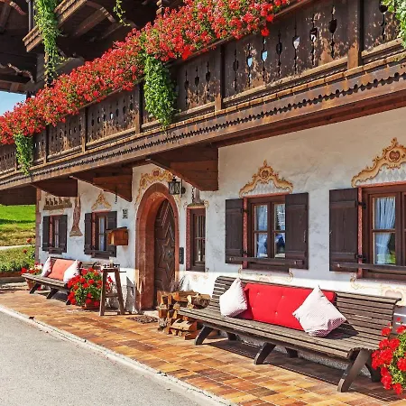 Ferienhaus Menkenbauer *
