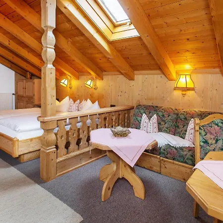 Ferienhaus Menkenbauer Nyaraló *